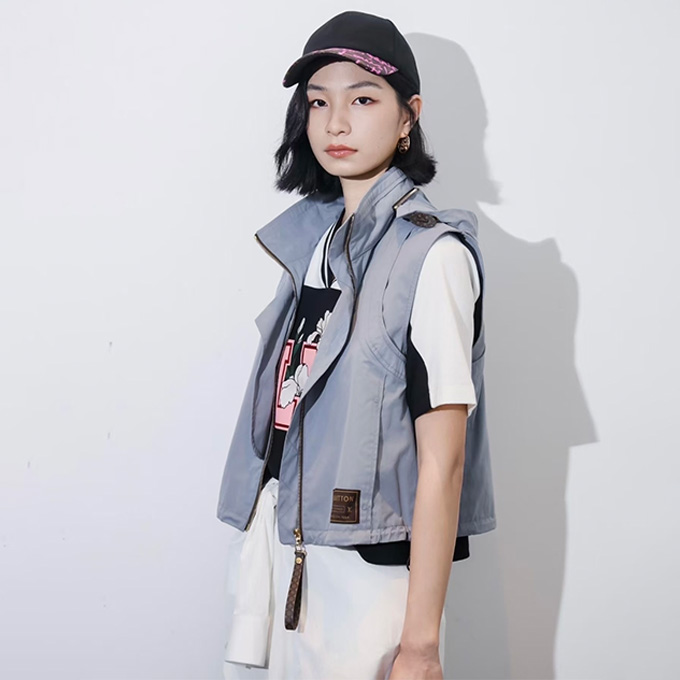 louis vuitton stand collar utility sleeveless cropped waistcoat vest